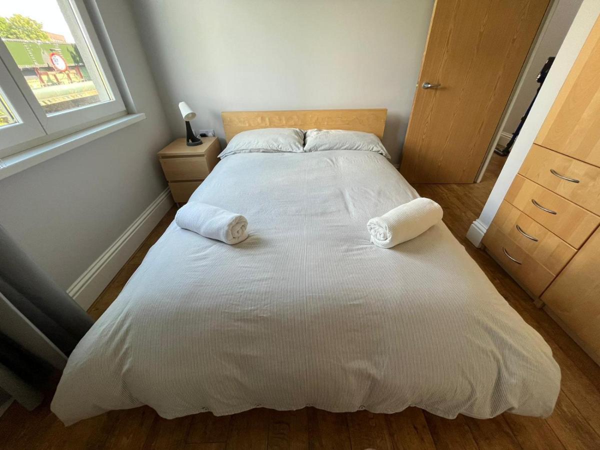 London Modern Flat Near Transports Apartamento Exterior foto